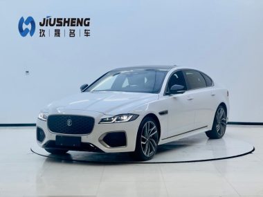 Jaguar XFL 2024, фото 1