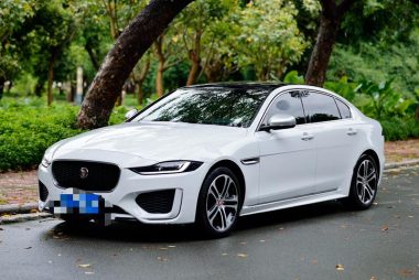 Jaguar XEL 2022, фото 1
