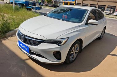 Buick Verano 2024, фото 1