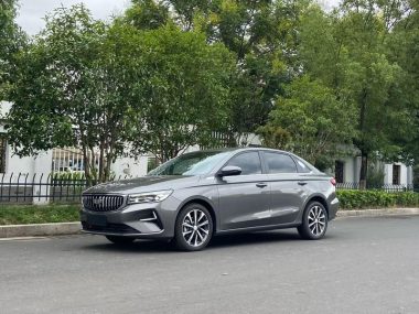 Geely Emgrand 2025, фото 1
