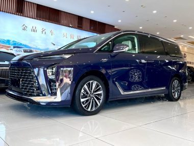 Buick GL8 2025, фото 1