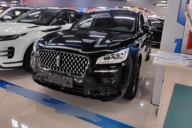 Lincoln Corsair 2022, фото 1