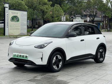 Geely Galaxy Starwish 2024, фото 1
