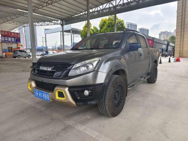 Isuzu D-MAX 2019, фото 1