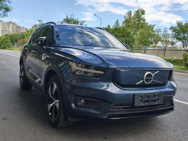 Volvo XC40 PRO — фото 3