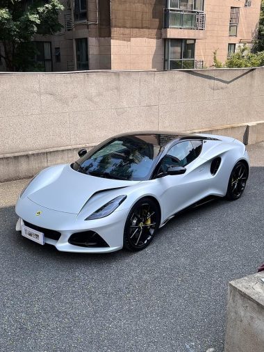 Lotus Emira 2023, фото 1