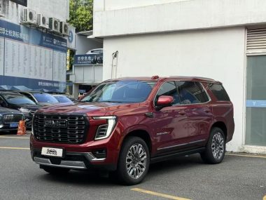 GMC Yukon 2025, фото 1