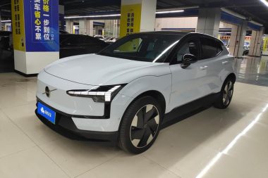 Volvo EX30 2026, фото 1