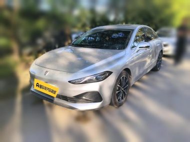 Roewe D7 DMH 2025, фото 1