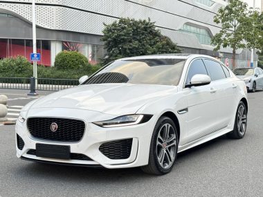 Jaguar XEL 2024, фото 1