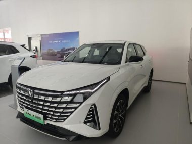 Changan UNI-Z 2026, фото 1