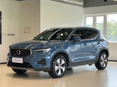 Volvo XC40 2024, фото 1