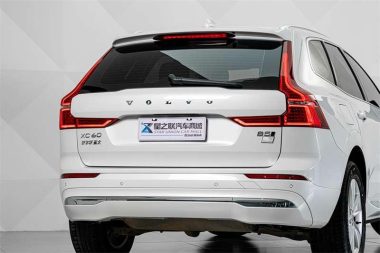 Volvo XC60 B5 4WD Zhiyi Luxury — фото 3