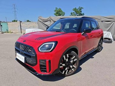 MINI JCW COUNTRYMAN 2025, фото 1