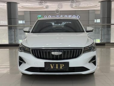 Geely Emgrand 4 1.5L CVT — фото 2