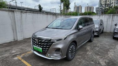 Roewe iMAX8 DMH 2026, фото 1