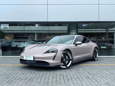 Porsche Taycan 2022, фото 1