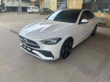 Mercedes-Benz C-Class 2023, фото 1