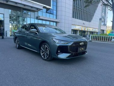Chery 8 PRO 1.6T DCT + — фото 3