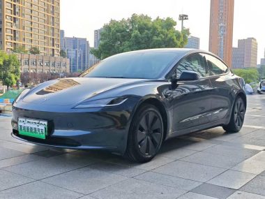 Tesla Model 3 2024, фото 1