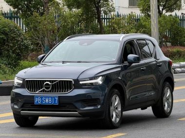Volvo XC40 2022, фото 1