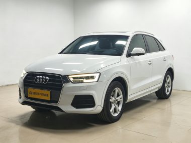 Audi Q3 2019, фото 1