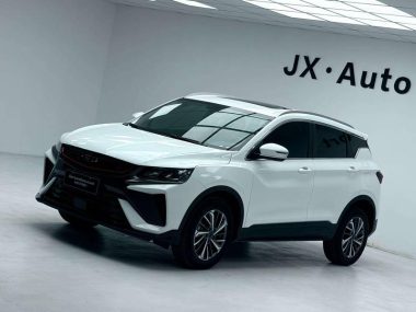 Geely Coolray 2022, фото 1
