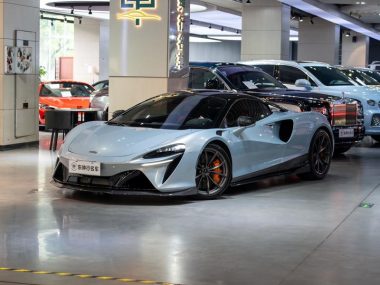 McLaren Artura 2026, фото 1