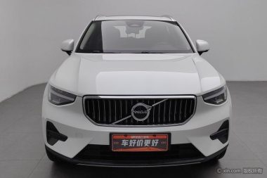 Volvo XC40 B4 — фото 2