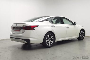 Nissan Teana 2.0L XL Comfort — фото 4
