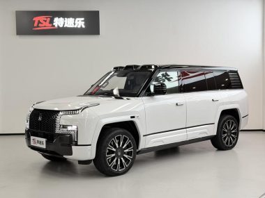 Yangwang U8L 2025, фото 1