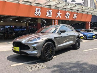 Aston Martin DBX 2022, фото 1