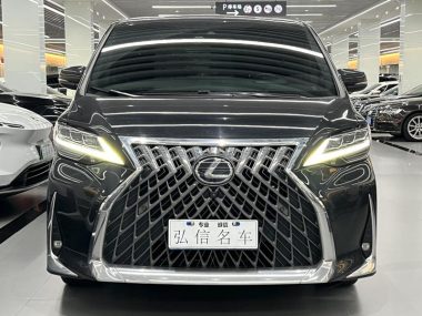 Lexus LM 300h E-Four — фото 2