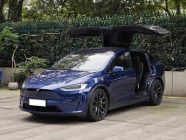 Tesla Model X 2023, фото 1