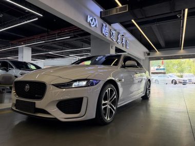 Jaguar XEL 2021, фото 1