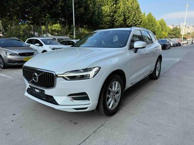 Volvo XC60 2019, фото 1