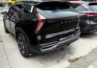 Geely Boyue L 1.5TD DCT Premium — фото 4