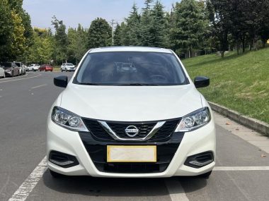 Nissan Tiida 1.6L CVT — фото 2