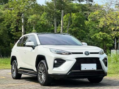 Toyota Wildlander 2.0L 2WD Luxury PLUS — фото 3