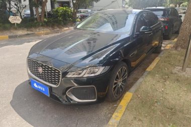 Jaguar XFL 2023, фото 1