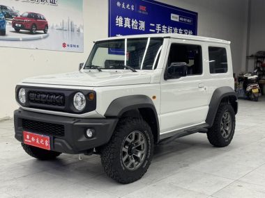 Suzuki Jimny 2025, фото 1