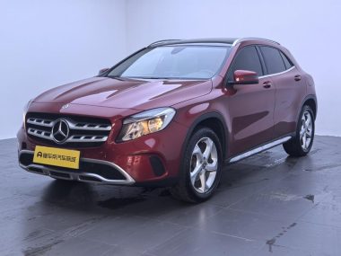 Mercedes-Benz GLA 2018, фото 1