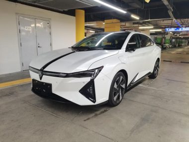 Lingxi L 2026, фото 1