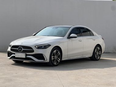 Mercedes-Benz C PHEV 2023, фото 1