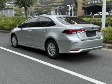 Toyota Corolla Hybrid 1.8L E-CVT Vanguard — фото 4
