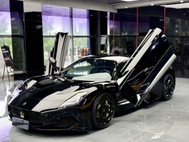 Maserati MC20 2022, фото 1