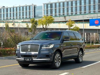 Lincoln Navigator 2024, фото 1