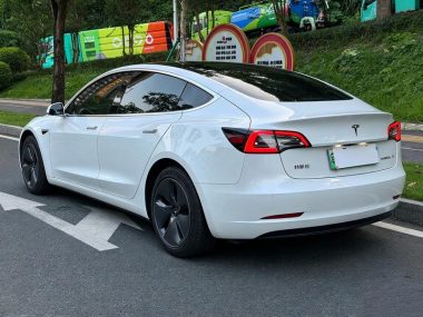 Tesla Model 3 Standard Range RWD Upgraded — фото 3