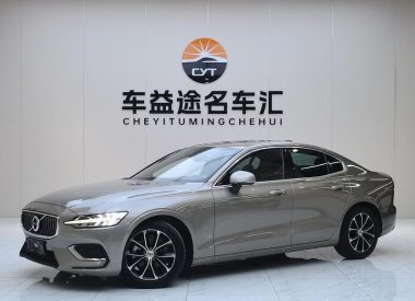 Volvo S60 2022, фото 1
