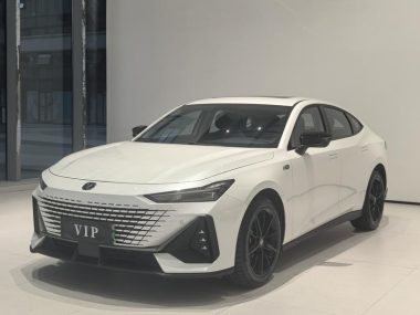 Changan UNI-V iDD 2023, фото 1